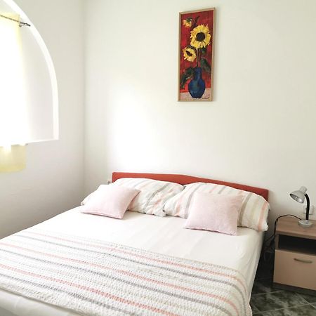 צזריקה Apartmani Gabi מראה חיצוני תמונה