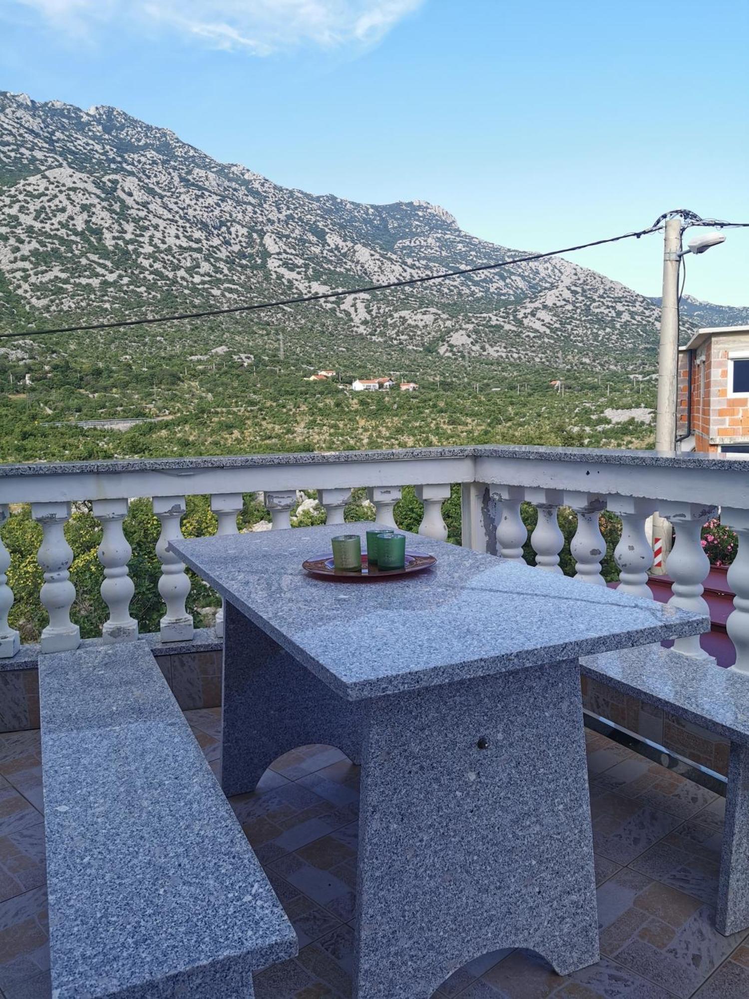 צזריקה Apartmani Gabi מראה חיצוני תמונה