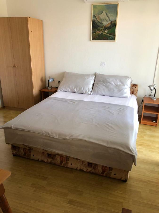 צזריקה Apartmani Gabi מראה חיצוני תמונה