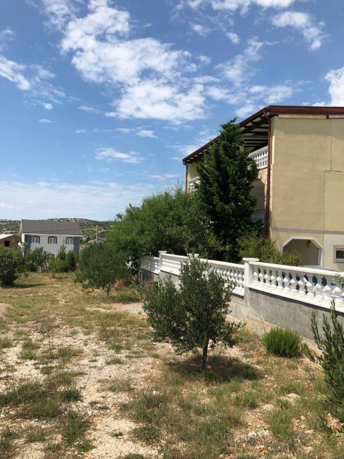 צזריקה Apartmani Gabi מראה חיצוני תמונה